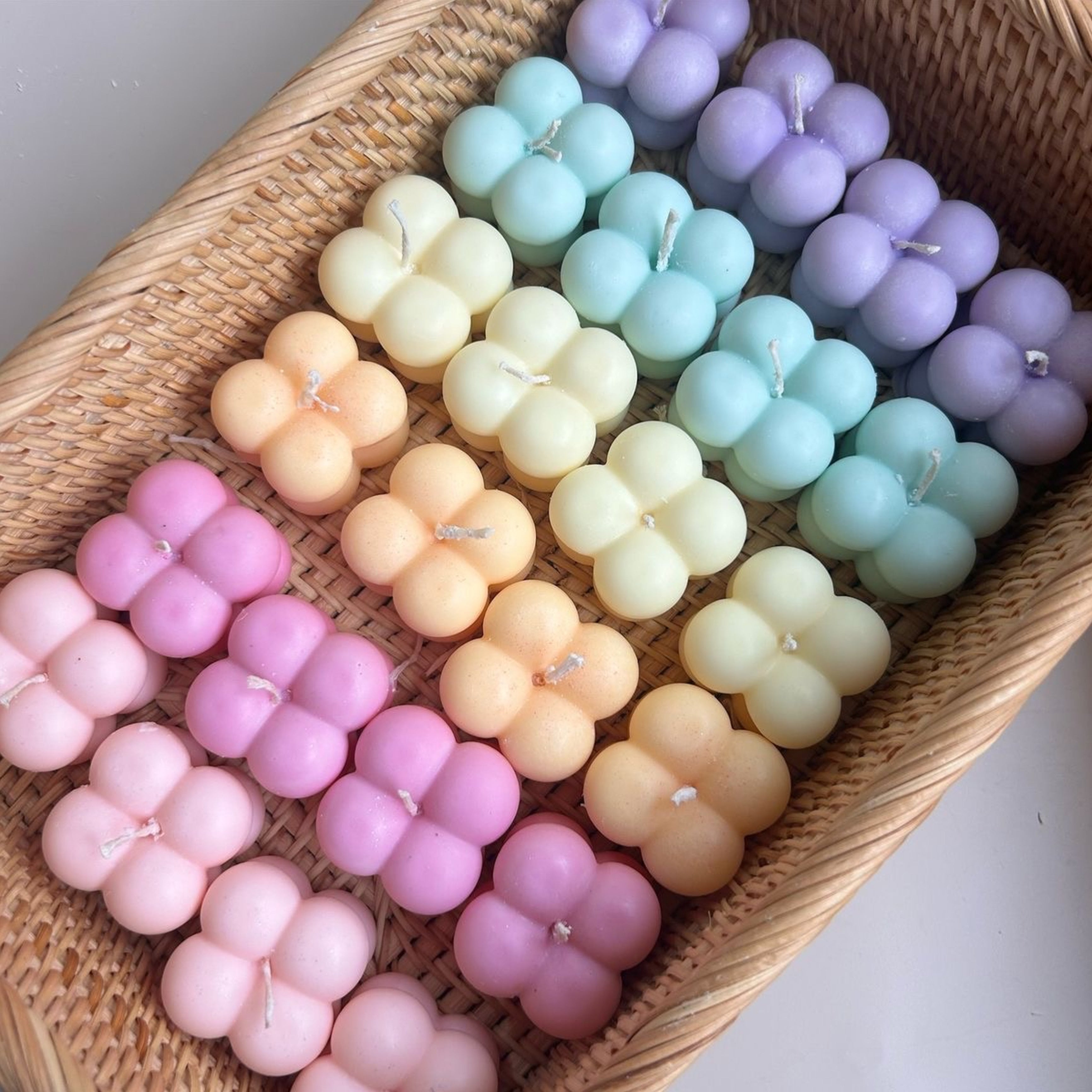 Mini bubble candle